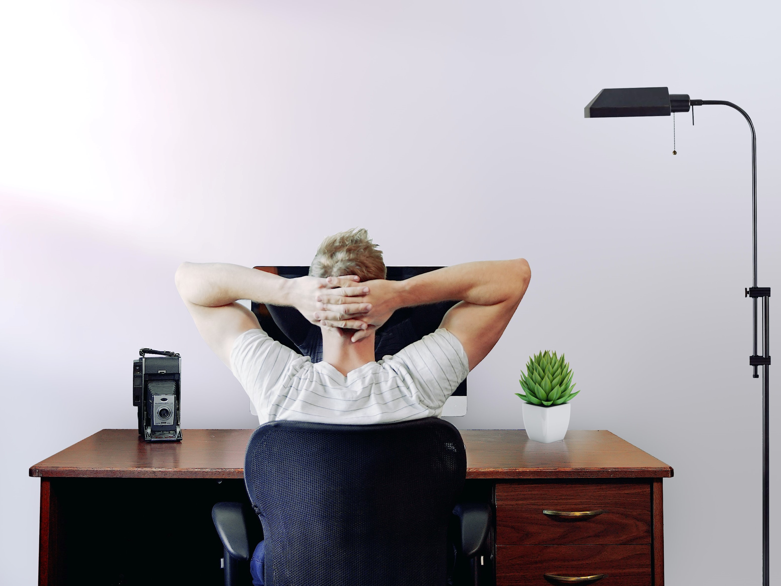 Making the implicit explicit: improve online learning through ‘presence’  