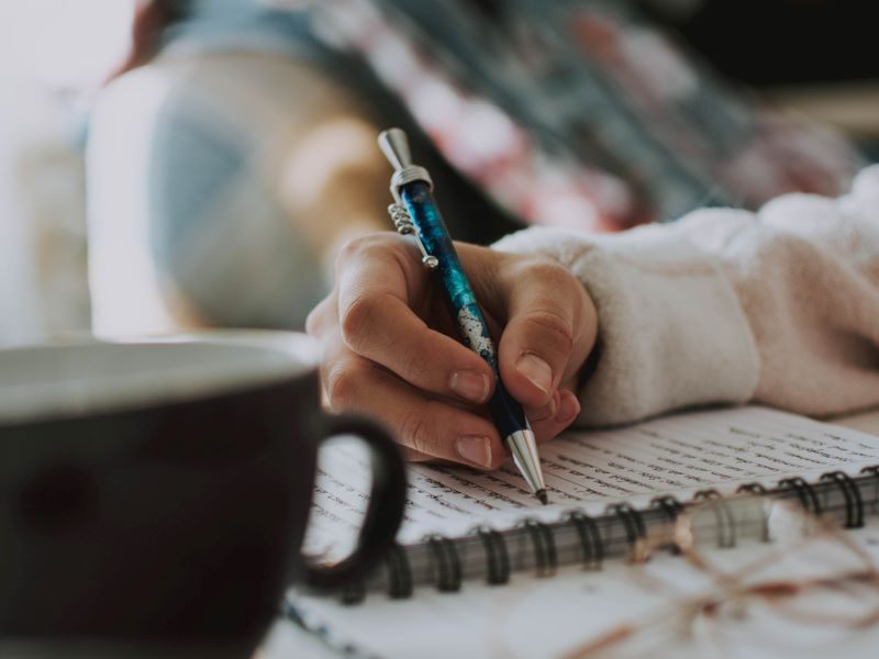 Translating creative assessment styles online: Blackboard learning journals 