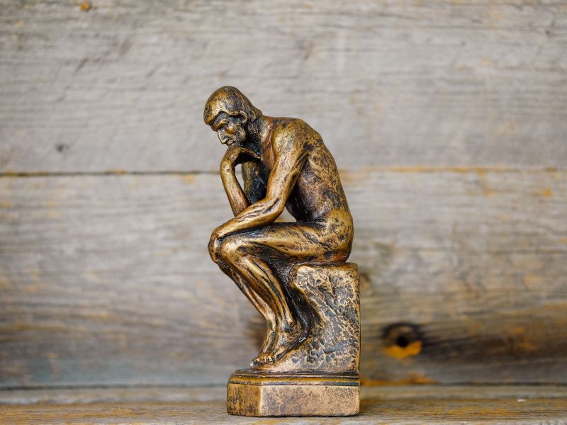 Tips for spurring critical thinking among students online