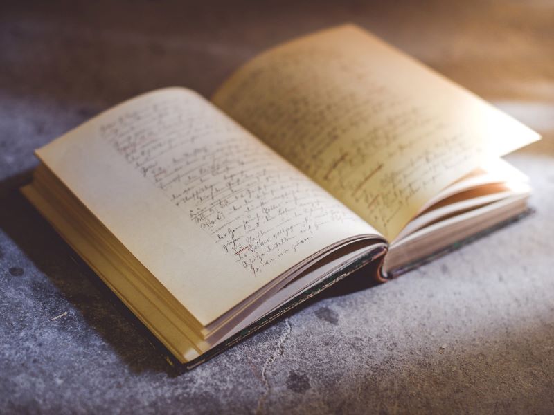 Why are primary sources important in teaching?