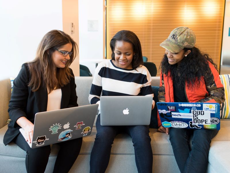 Designing back from the future: building scenarios to engage students with global challenges 