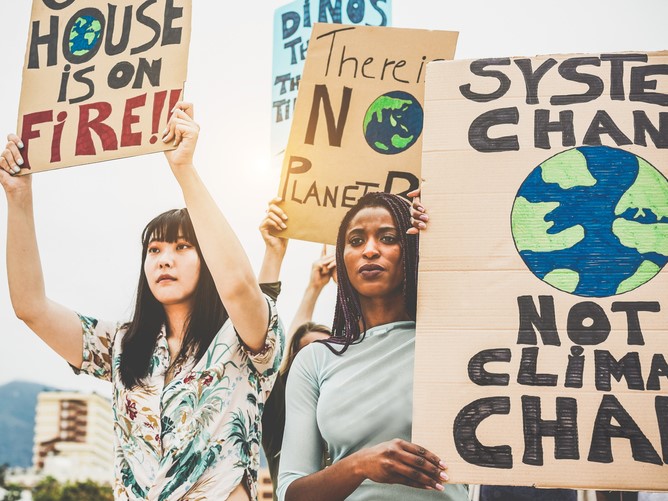 Students demand action on the climate crisis now – not later
