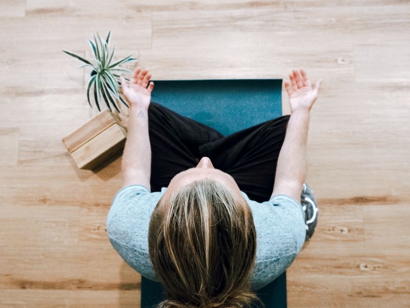 How to foster student well-being with online mindfulness training