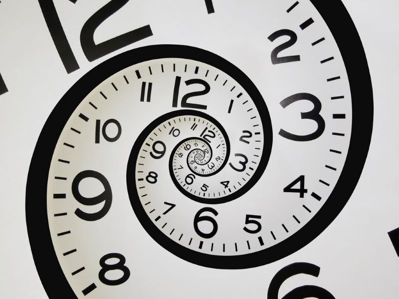 Non-linear approaches to course structure that improve learning