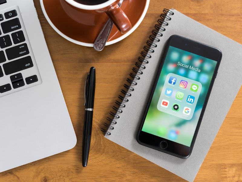 Building your research profile via social media, with a focus on LinkedIn