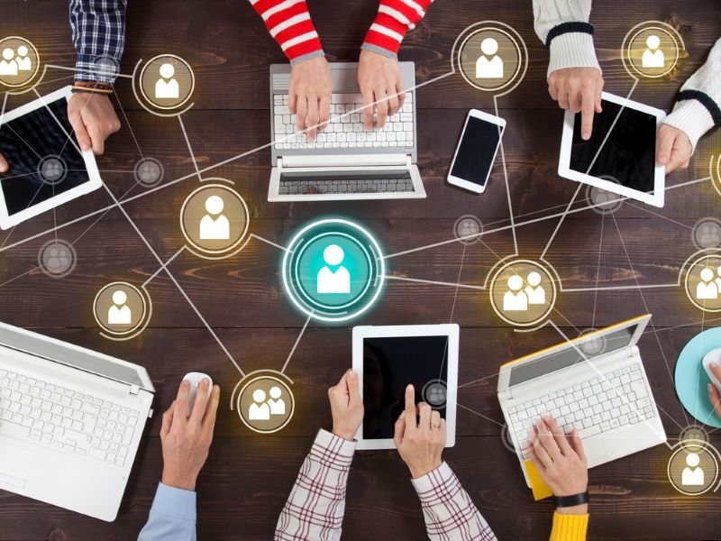 Asynchronous communication strategies for successful learning design partnerships 