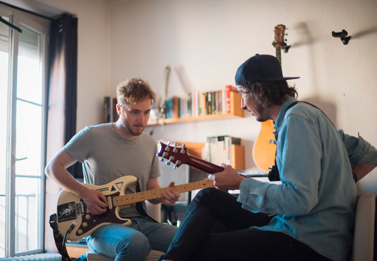 How to share your knowledge and boost your income as an online tutor