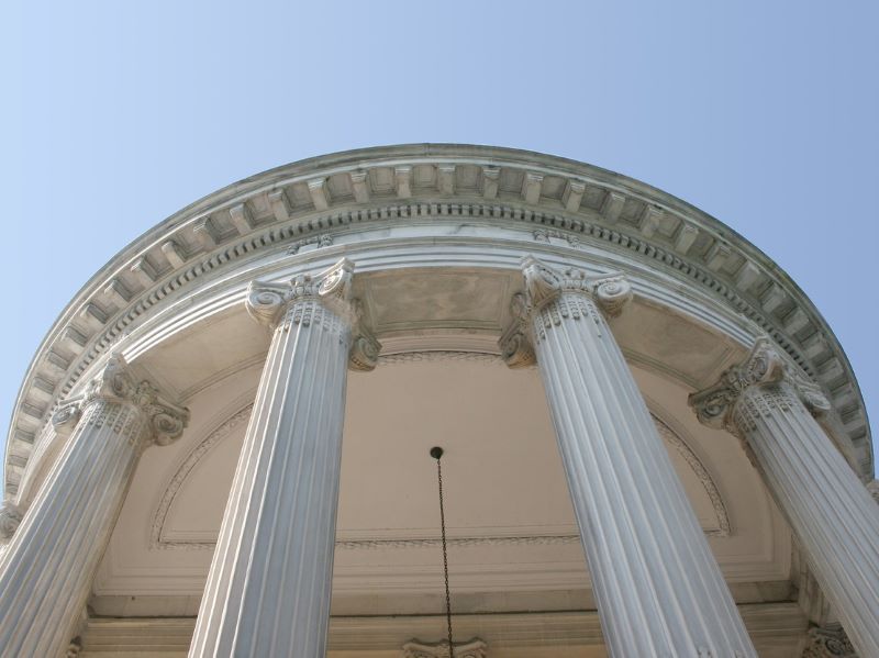 Writing and presenting reports for government: five dos and five don’ts