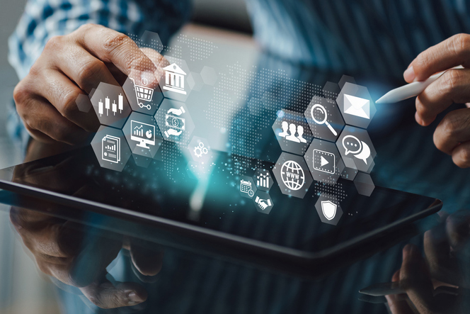 Transforming marketing lectures with AI and simulations