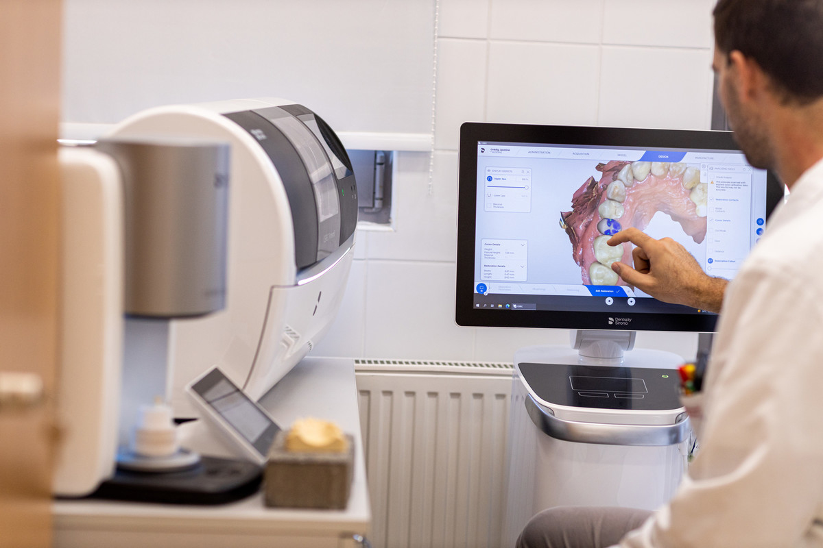 An inter-university and interdisciplinary approach to dental education