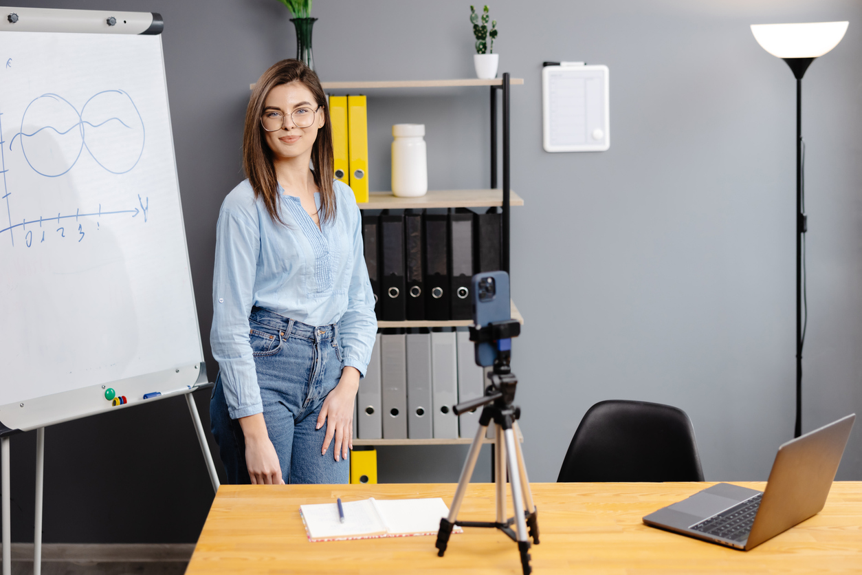 Create engaging educational video content  using these cognitive theories