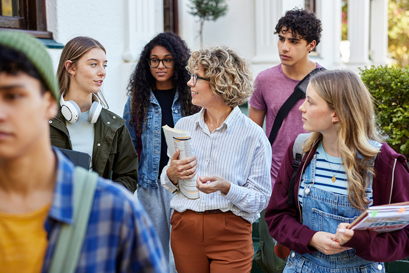 ‘Every faculty member should go on campus tours’