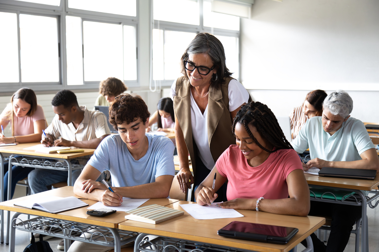 From discomfort to dialogue: how to teach controversial topics with confidence