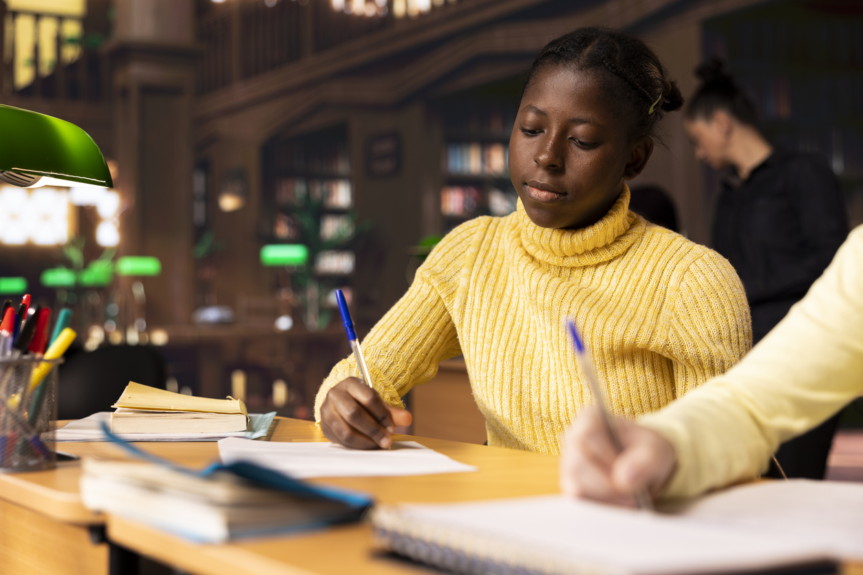 From shortcut to support: GenAI’s role in essay-writing