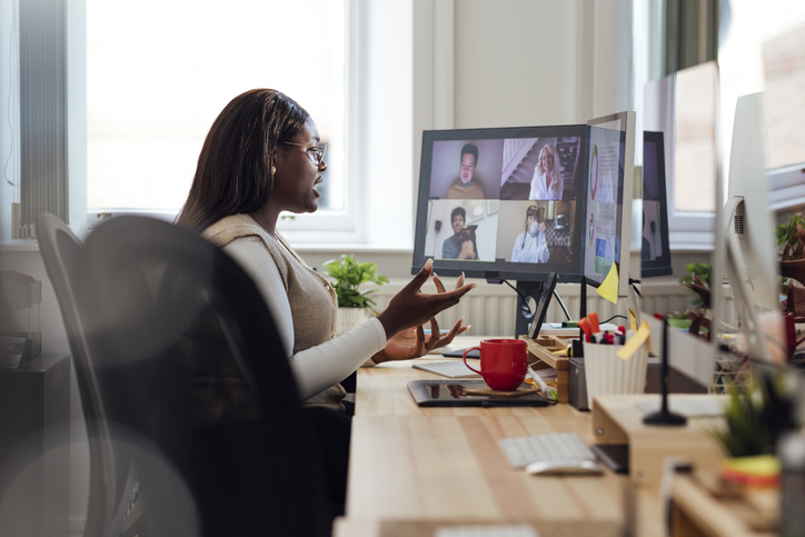 Make tech work in large online courses