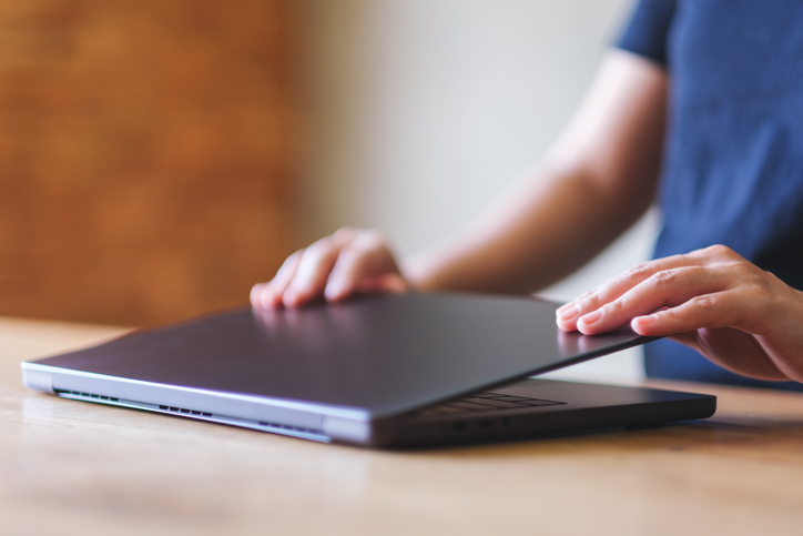 ‘Close your laptop, use your brain’