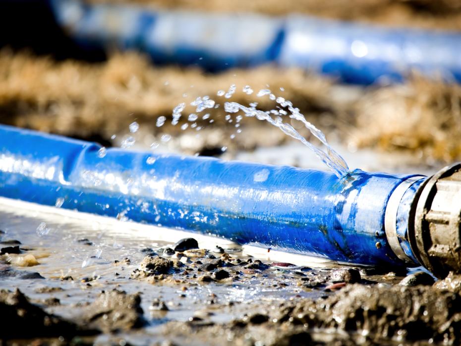 Leaking water pipe